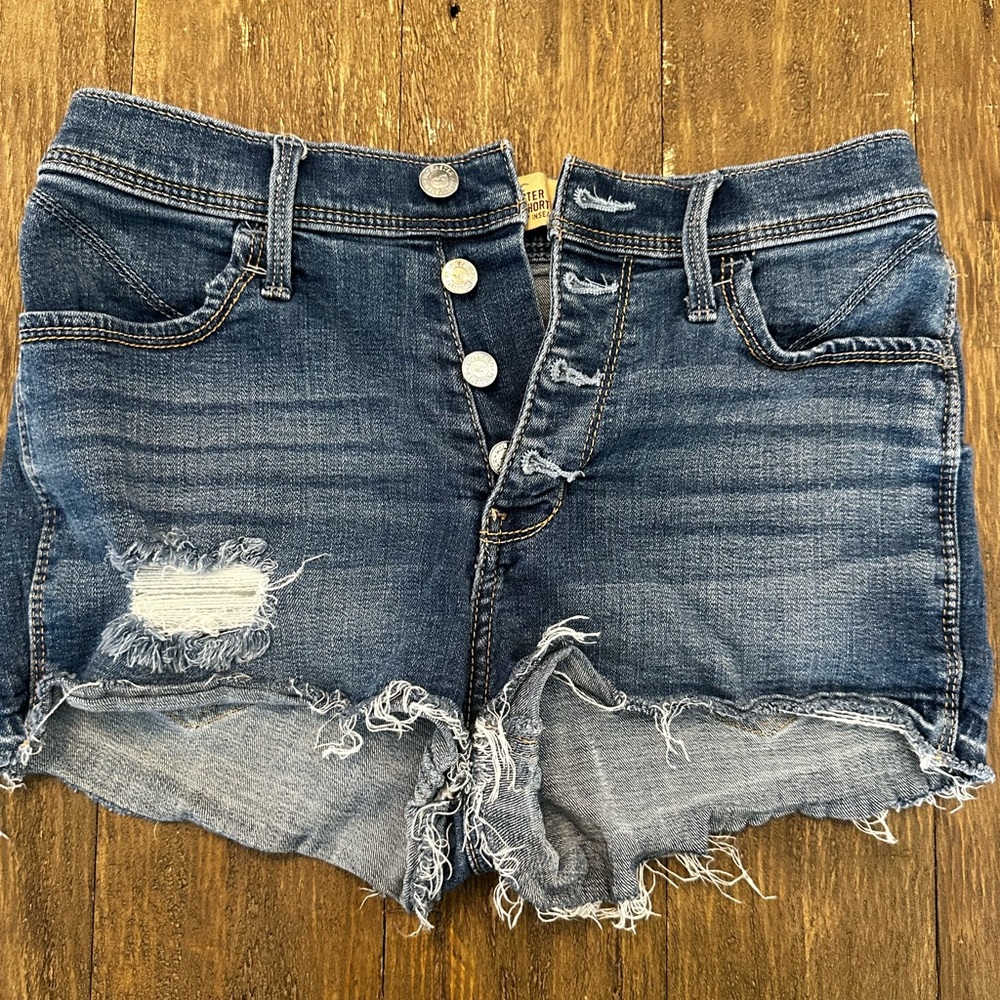 Hollister button fly Jean shorts. Juniors size 3